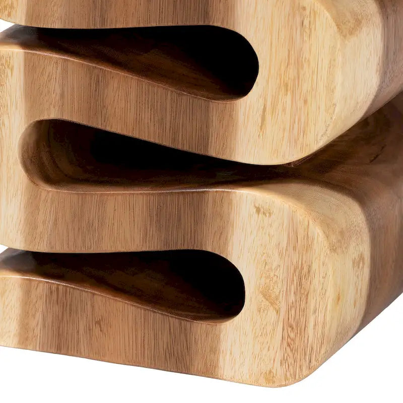 Tavolino laterale scultoreo in legno di suar intagliato a mano, marrone naturale, design traforato