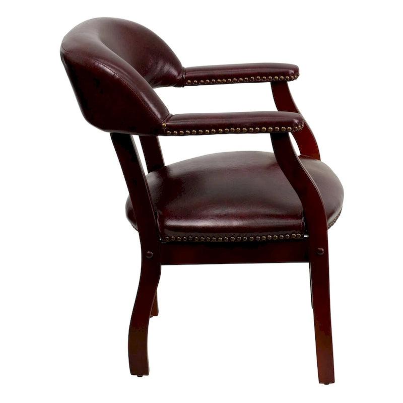 Fauteuil de réception de bureau traditionnel capitonné de type fauteuil de capitaine, avec clous décoratifs sur les accoudoirs